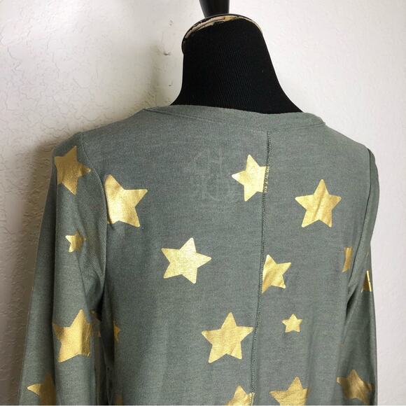 Chaser green and gold star print knit top size Medium - Picture 7 of 15
